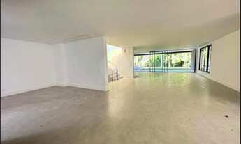 Imagem 3: Casa Nova em condomínio com 4 suítes na Granja Julieta