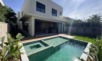 Imagem 6: Casa Alto Padrão no Jardins Verona 4 Suítes, 392 m² de Elegância Casa em Condomínio com 4