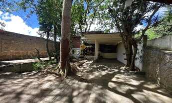 Imagem 2: Casa para Venda em Teresópolis, Iucas, 5 dormitórios, 1 suíte, 3 banheiros, 2 vagas