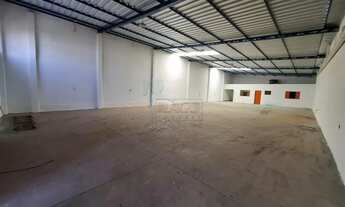 Imagem 2: Galpão de 182m² com pé direito alto para locação e venda - Jardim Salgado Filho