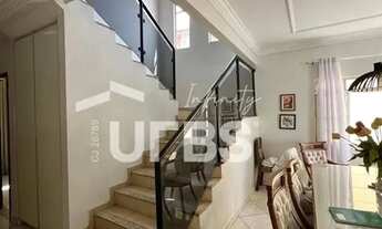 Imagem 4: 0 - Sobrado 6 quartos, sendo 2 suítes