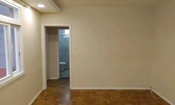 Imagem 5: IMOBILIÁRIA SCHOTKIS VENDE APARTAMENTO DE 02 DORMITÓRIOS ALUGADO, COM DEPENDÊNCIA DE EMPRE