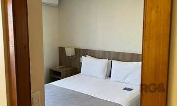 Imagem 5: Flat semimobiliado, uma vaga, no bairro Praia de Belas em Porto Alegre