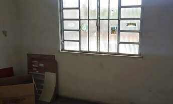 Imagem 2: CASA SOBRELOJA COM GARAGEM - ÓTIMA OPORTUNIDADE