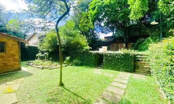 Imagem 7: Já pensou morar em meio a muito verde em amplo terreno a 50 passos da Av Lucas?