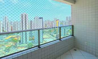 Imagem: Madalena I ao lado do mercado da madalena