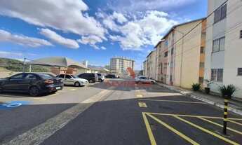 Imagem 2: Apartamento com 2 dormitórios para alugar, por R$ 970,00/mês - Roma - Volta Redonda/RJ