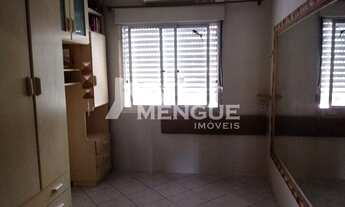 Imagem 7: Casa residencial com 3 dormitórios e 5 vagas à venda no bairro Jardim Floresta em Porto Al