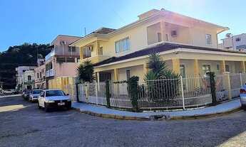 Imagem 2: Casa de alto padrão no centro de Alfredo Wagner-Serra Catarinense