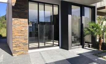 Imagem 4: Residência 150m²,3 dormitórios,amplo jardim,3 quadras do mar,Garopaba/SC