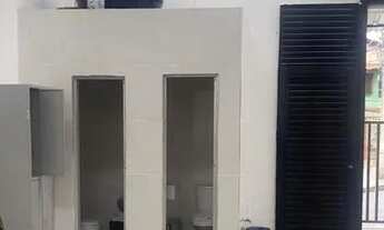 Imagem 5: Galpão 360m2 com porta de aço automático