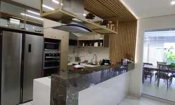 Imagem 3: Casa de condomínio sobrado para venda tem 226 metros quadrados com 4 quartos