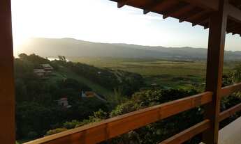 Imagem: Casa com 4 quartos e bela vista para a lagoa