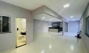 Imagem 7: Casa para venda possui 250 m2 com piscina em Jardim Presidente - Rio Verde - Goiás