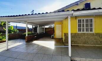 Imagem: Casa para aluguel com 200m2 com 4 quartos