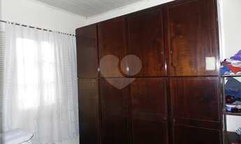 Imagem 7: Casa com 150 M² de área útil, possuindo 3 dormitórios, 2 salas, banheiro e 7 vagas de gara