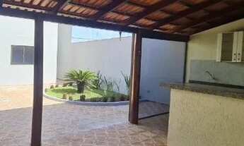 Imagem 2: Sobrado para venda tem 115 metros quadrados com 3 quartos em Jardim das Belezas - Carapicu