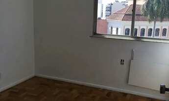 Imagem 4: Salão, 3 quartos, cozinha, dependências completas de empregada, 01 vaga de garagem, apto