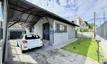 Imagem: Casa com 04 dormitórios e 03 banheiros