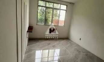 Imagem 2: Apartamento de 2 quartos com dependência completa e vaga na escritura no Grajaú