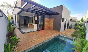 Imagem 2: Casa Térrea de Ilha em Condomínio Fechado à Venda de 04 Quartos no Bairro Vila do Golf em