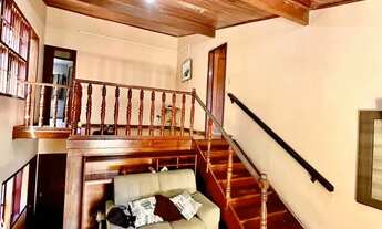 Imagem 2: Sobrado para venda possui 275 metros quadrados com 4 quartos em Miramar - Macaé - RJ