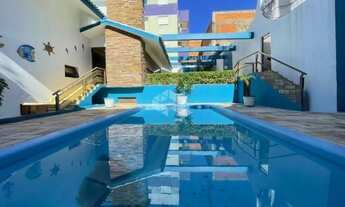 Imagem: Casa Triplex a venda com 6 quartos, 3 suítes