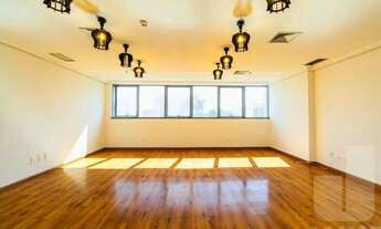 Imagem 2: Excelente sala comercial com copa, 2 banheiros e 2 vagas - Higienópolis