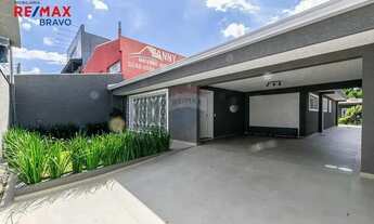 Imagem: Casa à venda, com 240m2 de área construída