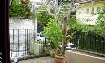 Imagem 4: Casa para aluguel e venda possui 400 metros quadrados com 3 quartos e um escritório