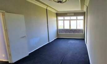 Imagem 6: RUA SÃO JOÃO, HÁ 5 MINUTOS DAS BARCAS, COMÉRCIO E TRANSPORTE NA SIA PORTA