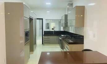 Imagem 5: Casa para venda possui 250 m2 com piscina em Jardim Presidente - Rio Verde - Goiás