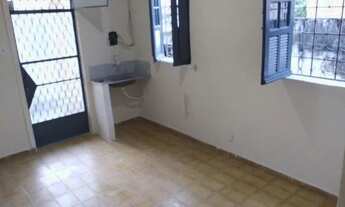 Imagem 2: Aluga-se kitnet Quarto com aluguel por R$600 /mês