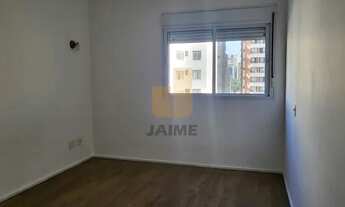 Imagem 7: Apartamento com 2 dormitórios e 1 vaga bem localizado em rua arborizada e tranquila - San