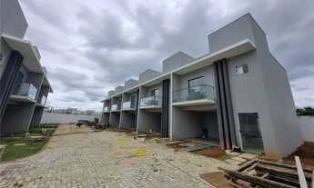 Imagem: Casa de condomínio com 3/4 em vila de Abrantes