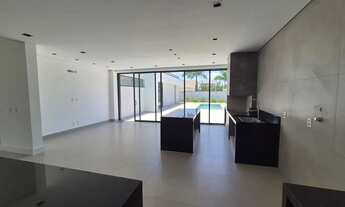 Imagem 5: Casa de condomínio para venda tem 285 metros quadrados com 4 quartos