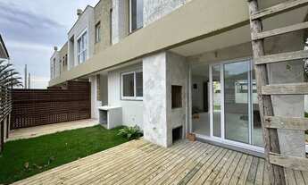 Imagem 4: Casa nova a venda no Campeche de 3 dormitórios sendo 1 suite dentro de loteamento planejad