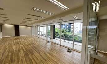 Imagem: Conjunto Comercial ao lado do Shopping Iguatemi