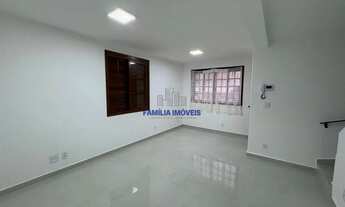 Imagem 1: Casa reformada para alugar com 3 dormitórios no Embaré Santos SP