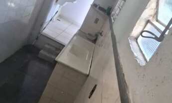 Imagem 4: Casa dois quartos vaga dois carros R$850 Arsenal beira da Av Dr Eugenio Borges 2000