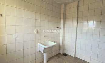 Imagem 7: Apartamento com 3 quartos, suíte com closet e banheira em condomínio tradicional com pisci