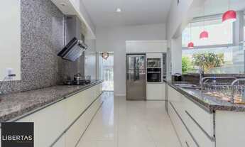 Imagem 6: Casa Alto Padrão 3 dormitórios, 2 suítes, 4 banheiros, 4 vagas/box, Bairro Santo