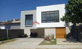 Imagem: Casa de condomínio em Rua Represinha