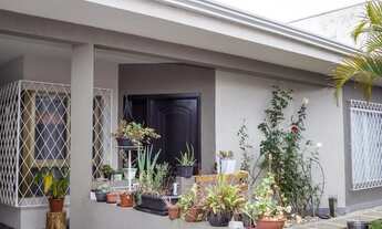 Imagem: Casa com edícula, 04 quartos c/suíte no