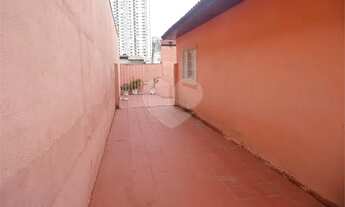 Imagem 3: Casa com 150 M² de área útil, possuindo 3 dormitórios, 2 salas, banheiro e 7 vagas de gara