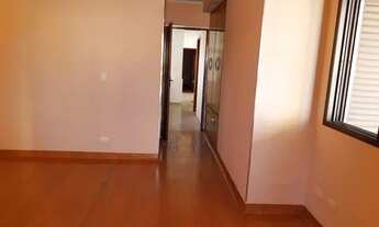 Imagem 7: Sobrado com 419 m², 5 quartos, 3 suítes, 4 vagas, galpão, varanda - Aceita Permuta - Metrô