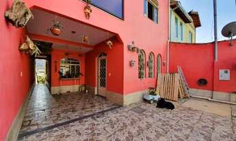 Imagem 4: Casa com 4 dormitórios à venda em Contagem