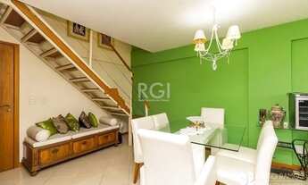 Imagem 3: Apartamento duplex com dois dormitórios, dois banheiros e uma vaga de garagem no bairro Au