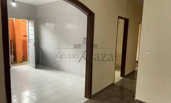 Imagem 2: Jacarei - Casa Padrão - Jardim do Vale