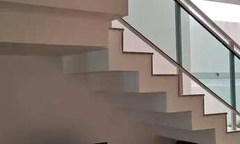 Imagem 6: Casa de condomínio para venda possui 188 metros quadrados com 4 quartos